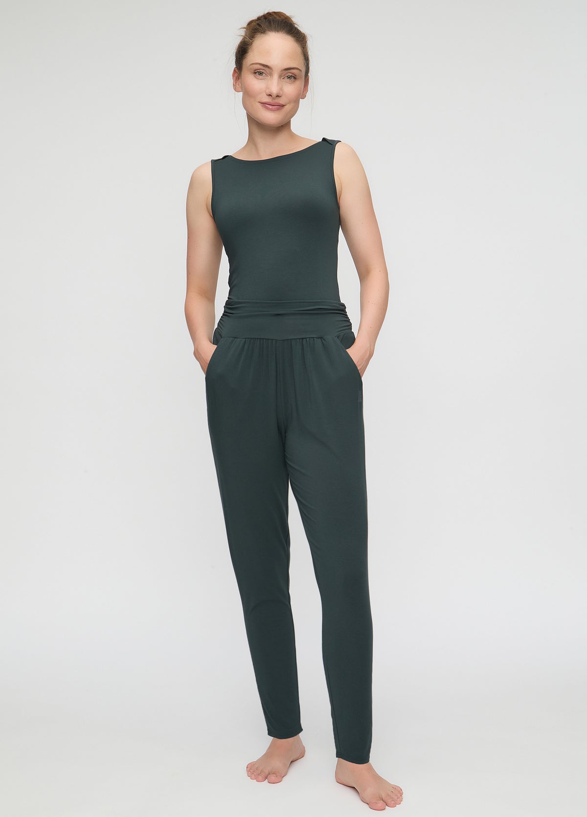 Yoga-Long-Pants, relaxed - dark forest