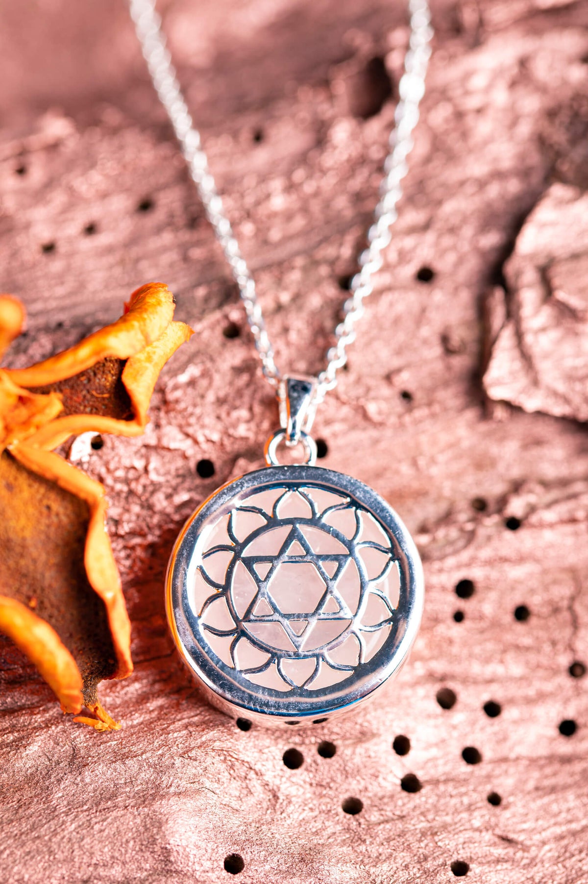 Herz-Chakra Anhänger mit Rosenquarz und Kette