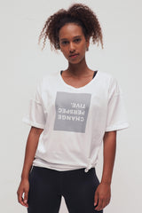 T-Shirt Akasha change - white
