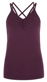 Yoga-Top "conquer cami"- berry